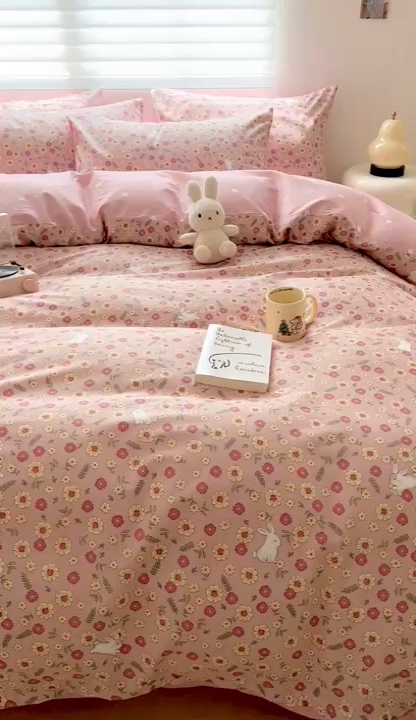 91家纺网 家纺一手货源 找家纺 顾里 2023韩系氛围全棉四件套 花丛奶兔