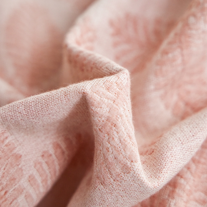 91家纺网 家纺一手货源 找家纺 安莱生活 2023年新款高端双层纱栀子花色织大提花蝴蝶结工艺款四件套 幸运草-嫩粉