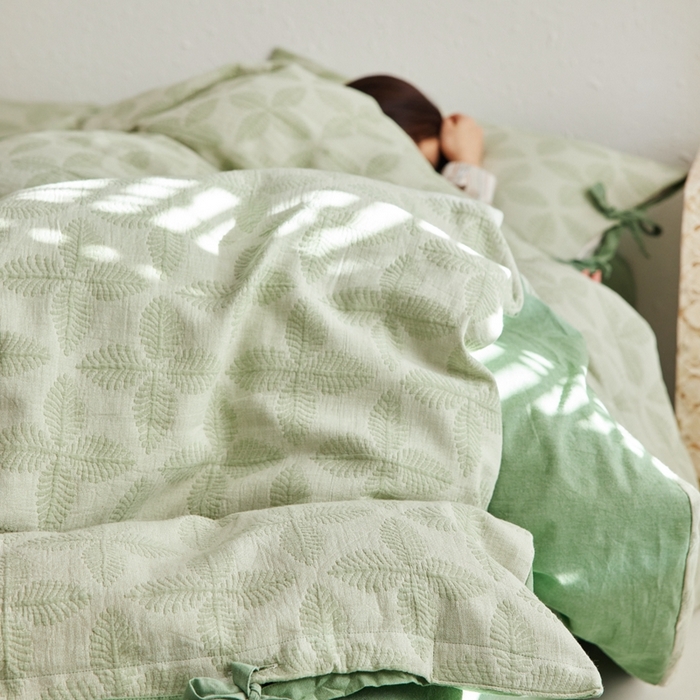 91家纺网 家纺一手货源 找家纺 安莱生活 2023年新款高端双层纱栀子花色织大提花蝴蝶结工艺款四件套 幸运草-嫩绿