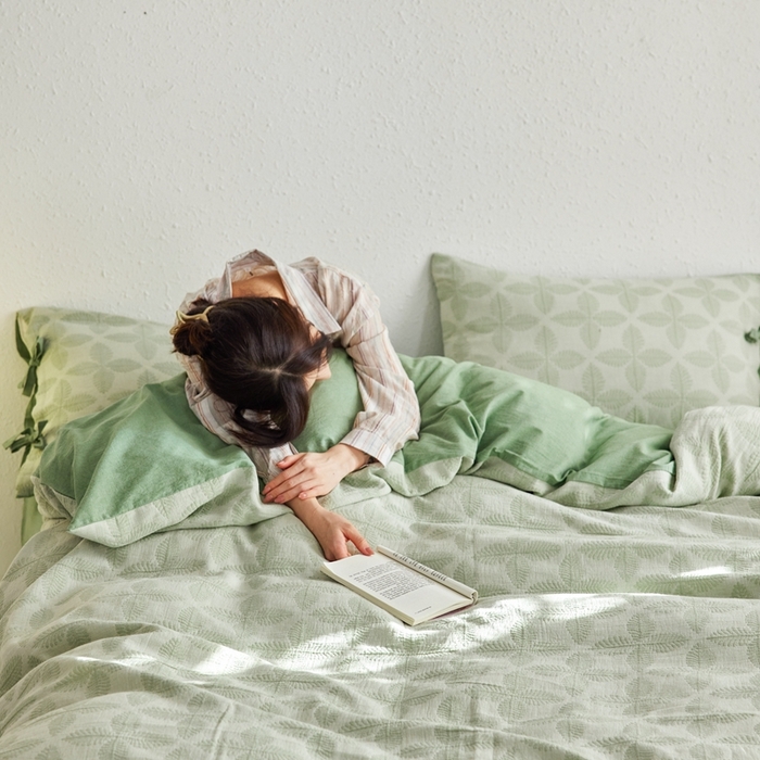 91家纺网 家纺一手货源 找家纺 安莱生活 2023年新款高端双层纱栀子花色织大提花蝴蝶结工艺款四件套 幸运草-嫩绿