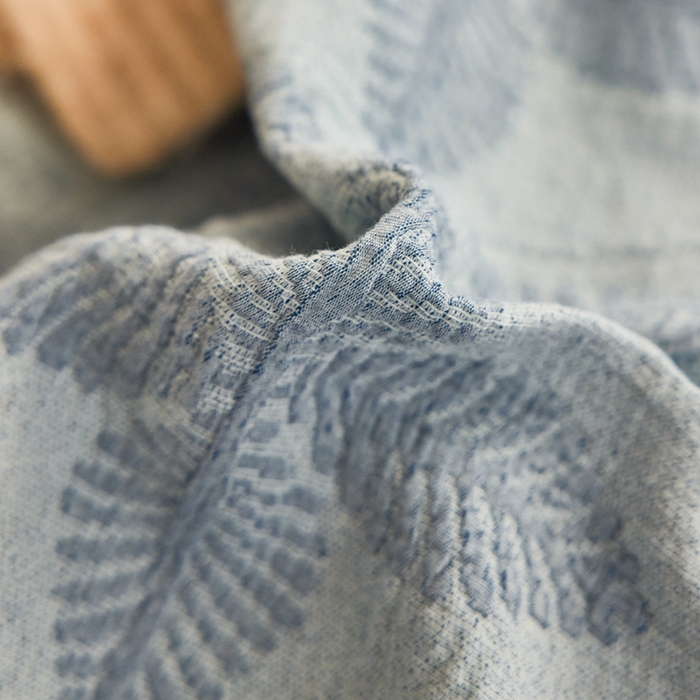 91家纺网 家纺一手货源 找家纺 安莱生活 2023年新款高端双层纱栀子花色织大提花蝴蝶结工艺款四件套 幸运草-深蓝