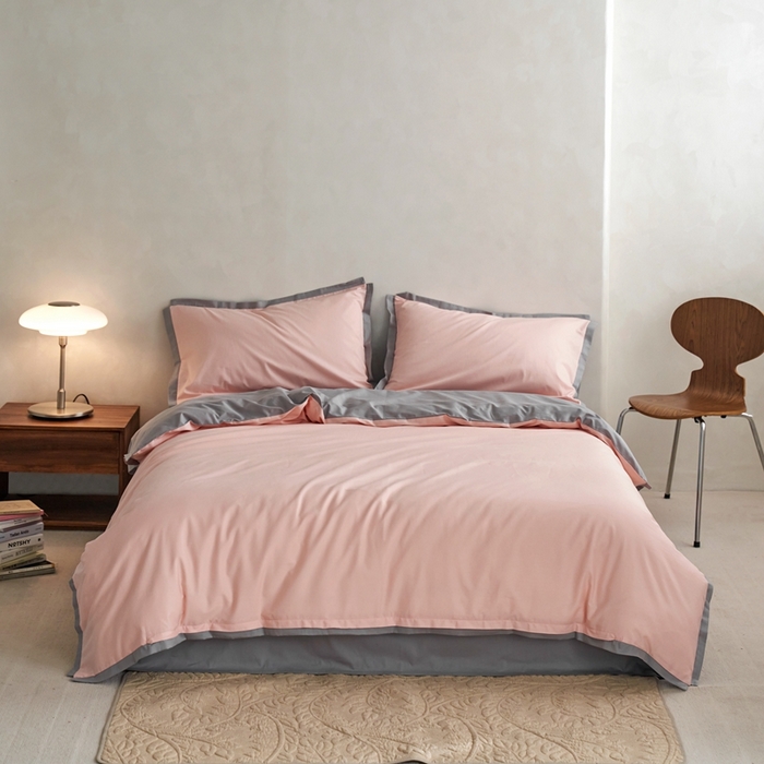 91家纺网 家纺一手货源 找家纺 安莱生活 2023新款60贡缎双拼小宽边四件套 嫩粉双拼浅灰