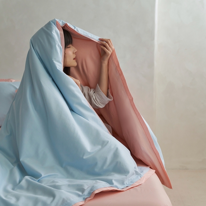 91家纺网 家纺一手货源 找家纺 安莱生活 2023新款60贡缎双拼小宽边四件套 淡蓝双拼嫩粉