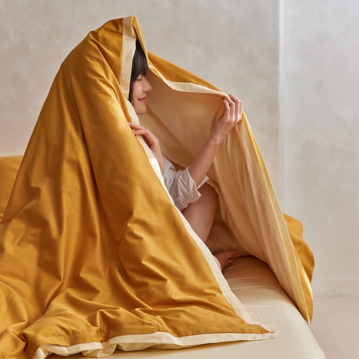 91家纺网 家纺一手货源 找家纺 安莱生活 2023新款60贡缎双拼小宽边四件套 淡茶双拼奶黄