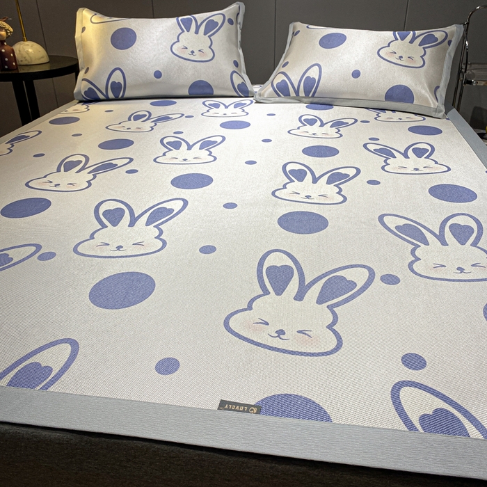 91家纺网 家纺一手货源 找家纺 安哆啦2024新款数码印花冰藤席 圆点兔兔