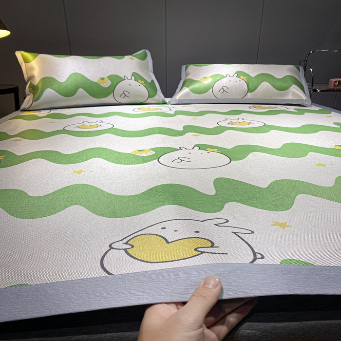 91家纺网 家纺一手货源 找家纺 安哆啦2024新款数码印花冰藤席 绿色波浪纹