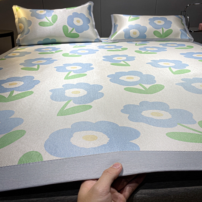 91家纺网 家纺一手货源 找家纺 安哆啦2024新款数码印花冰藤席 蓝色小花花