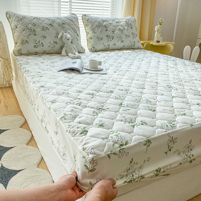 91家纺网 家纺一手货源 找家纺 花言狐语2025新款A类防水床笠隔尿透气席梦思保护套可定制水洗 春意