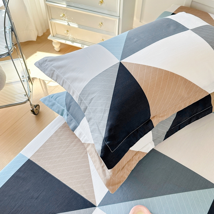 91家纺网 家纺一手货源 找家纺 帛织澜家纺 2025新款12868全棉喷气印花枕套 七巧板