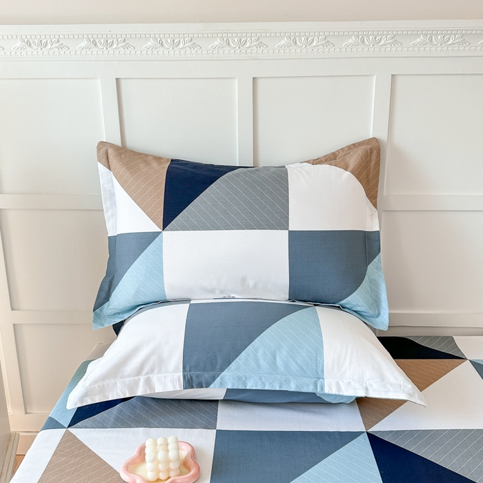 91家纺网 家纺一手货源 找家纺 帛织澜家纺 2025新款12868全棉喷气印花枕套 七巧板