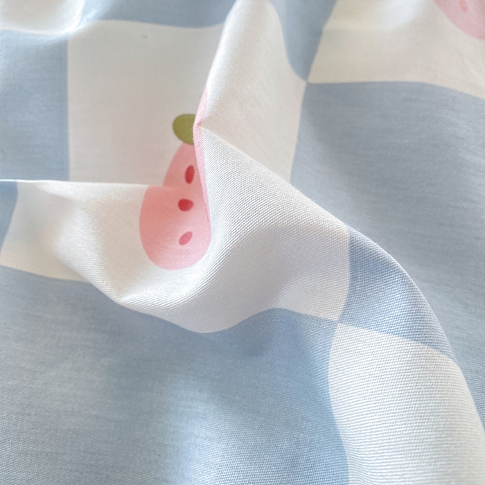 91家纺网 家纺一手货源 找家纺 帛织澜家纺 2025新款12868全棉喷气印花枕套 草莓小熊