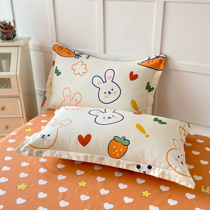 91家纺网 家纺一手货源 找家纺 帛织澜家纺 2025新款12868全棉喷气印花枕套 萝卜兔