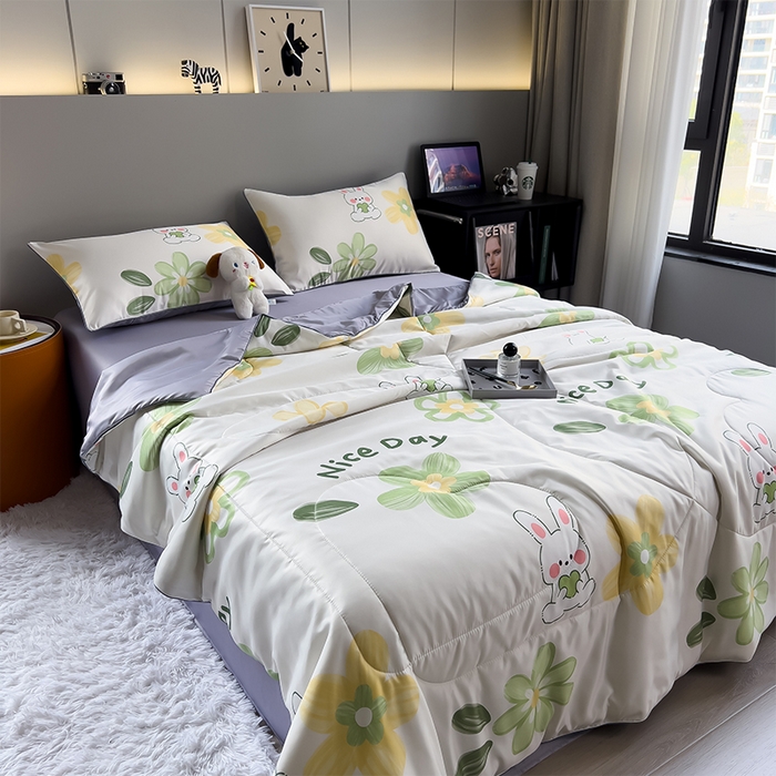 91家纺网 家纺一手货源 找家纺 梦舒羽 2025款夏凉被空调被可机洗儿童被夏季双人夏被四件套 花季绿