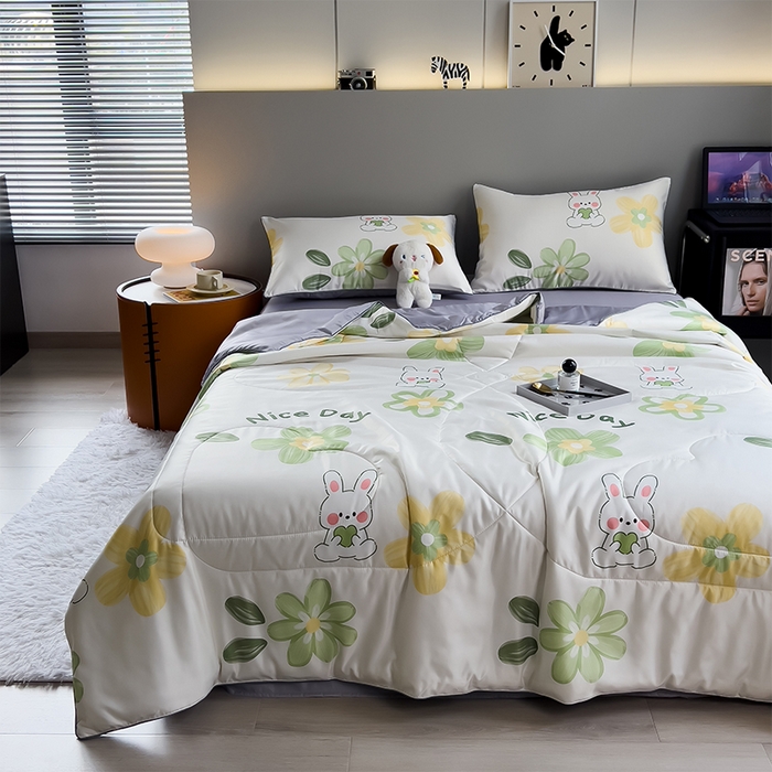 91家纺网 家纺一手货源 找家纺 梦舒羽 2025款夏凉被空调被可机洗儿童被夏季双人夏被四件套 花季绿