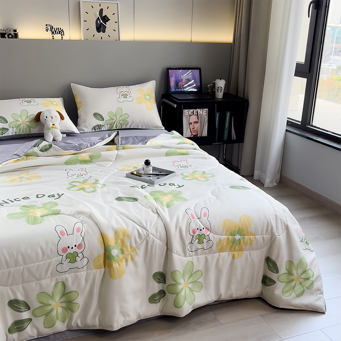 91家纺网 家纺一手货源 找家纺 梦舒羽 2025款夏凉被空调被可机洗儿童被夏季双人夏被四件套 花季绿