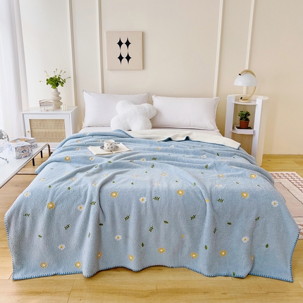 91家纺网 家纺一手货源 找家纺 恋佳2023新款云朵绒绣花毯毛毯 花朵