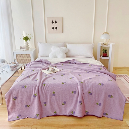 91家纺网 家纺一手货源 找家纺 恋佳2023新款云朵绒绣花毯毛毯 郁金香紫色