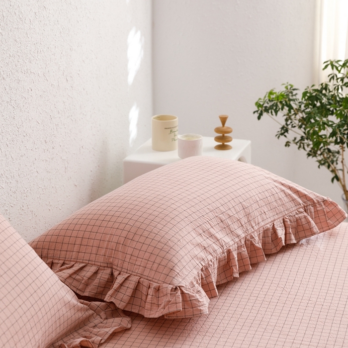 91家纺网 家纺一手货源 找家纺 忘忧草 2023新款全棉色织水洗棉床裙纯棉格子 格物-豆沙