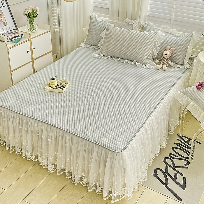 91家纺网 家纺一手货源 找家纺 罗艺轩 2024新款抗菌高克重双层复合床裙款豆豆席三件套 倾城雅韵 高级灰