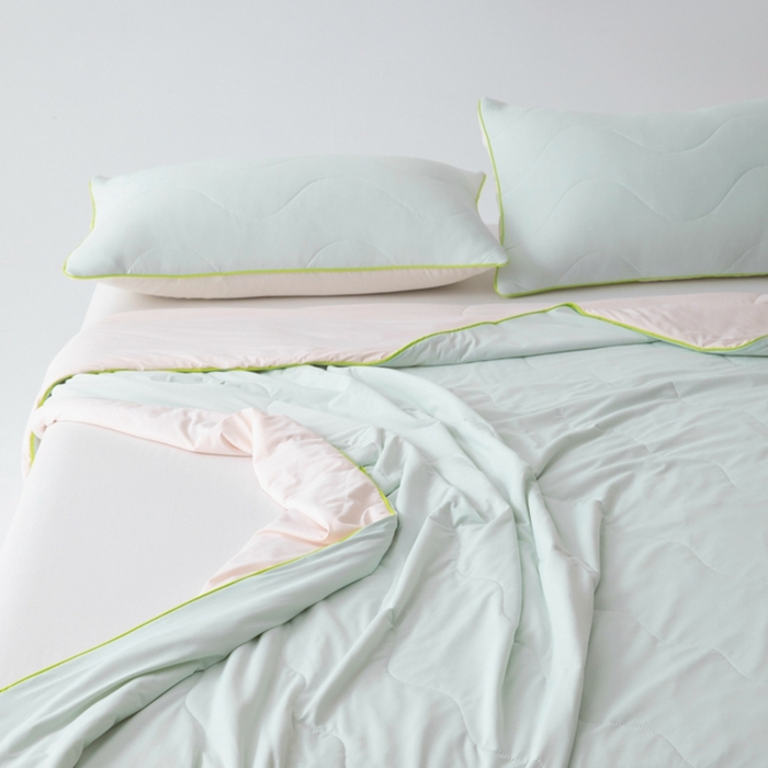 91家纺网 家纺一手货源 找家纺 乐视家纺 2024新款双面凉感被奶茶被模特图+买家秀 奶茶冻冻被-浅绿