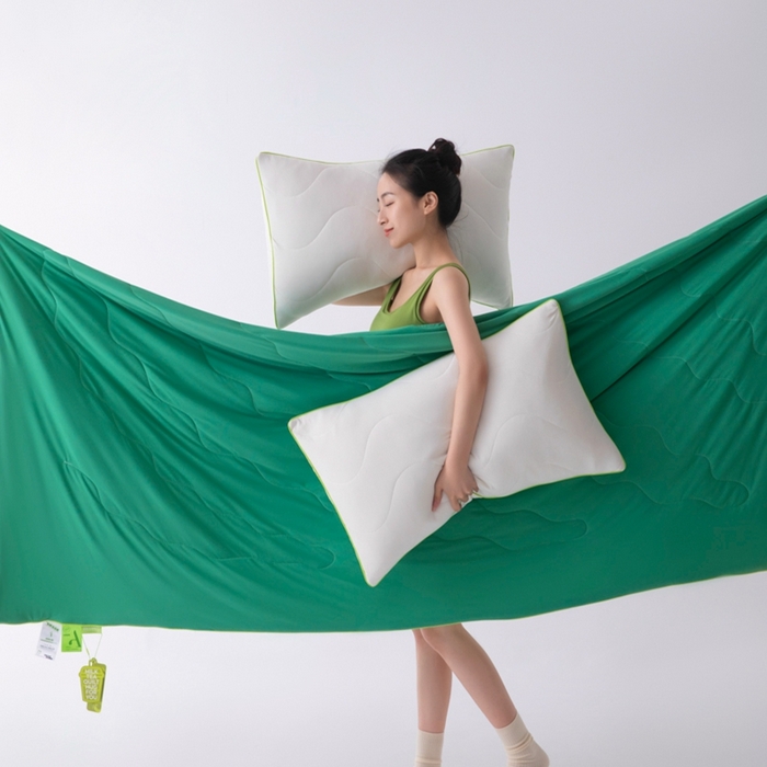 91家纺网 家纺一手货源 找家纺 乐视家纺 2024新款双面凉感被奶茶被模特图+买家秀 奶茶冻冻被-翡绿