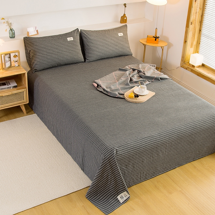 91家纺网 家纺一手货源 找家纺 柠萌家居 2023最新无印良品风格A类全棉色织水洗棉单床单 中条纹深灰