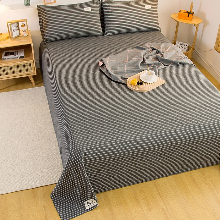 91家纺网 家纺一手货源 找家纺 柠萌家居 2023最新无印良品风格A类全棉色织水洗棉单床单 中条纹深灰