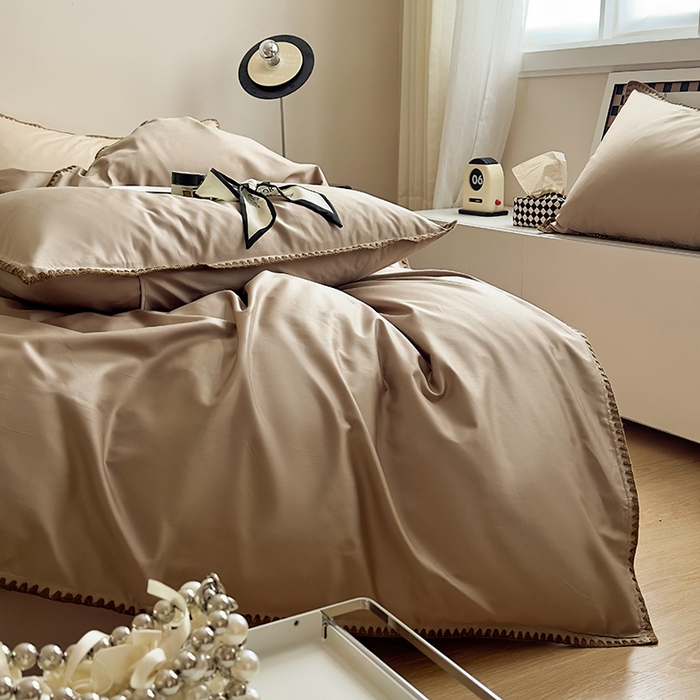 91家纺网 家纺一手货源 找家纺 怡家居2023新款100支长绒棉贝壳针四件套 亚麻咖