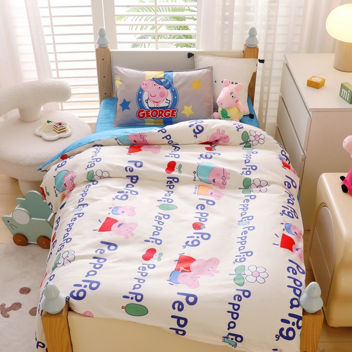 91家纺网 家纺一手货源 找家纺 鱼宝 2023新款13372全棉小猪佩奇授权幼儿园多件套 字母佩奇