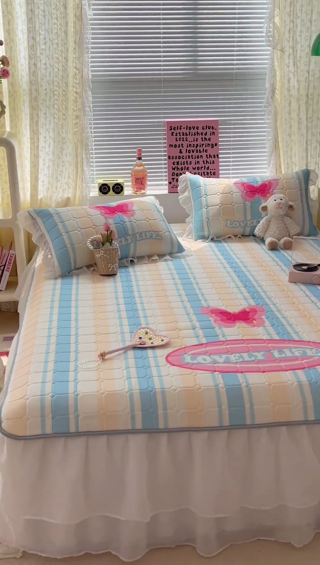 91家纺网 家纺一手货源 找家纺 顾里 2023新款0.5仙女双层雪纺纱床裙席 条纹蝶恋