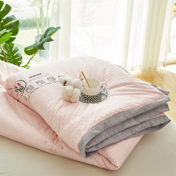 91家纺网 家纺一手货源 找家纺 中国龙 2023泡泡夏凉被空调被夏被薄款被子学生宿舍简约风被褥舒适春夏 粉色