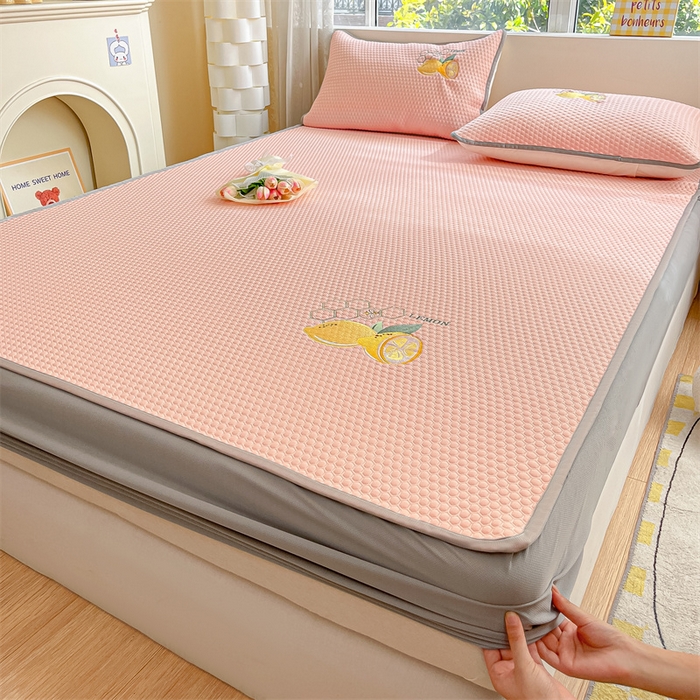 91家纺网 家纺一手货源 找家纺 鑫钰 2023新款凉感豆豆冰丝凉席 冰柠檬-冰豆豆粉（床笠款）