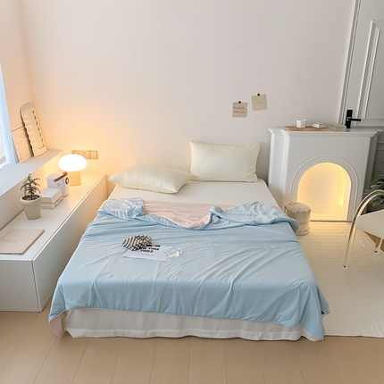 西西家居 2023新款纯色凉感丝夏被 蓝粉拼