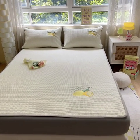 91家纺网 家纺一手货源 找家纺 鑫钰 2023新款凉感豆豆冰丝凉席 冰柠檬-华夫格米（床笠款）