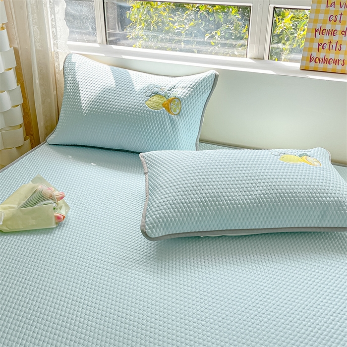 91家纺网 家纺一手货源 找家纺 鑫钰 2023新款凉感豆豆冰丝凉席 冰柠檬-冰豆豆蓝（床笠款）