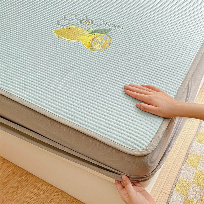 91家纺网 家纺一手货源 找家纺 鑫钰 2023新款凉感豆豆冰丝凉席 冰柠檬-华夫格蓝（床笠款）