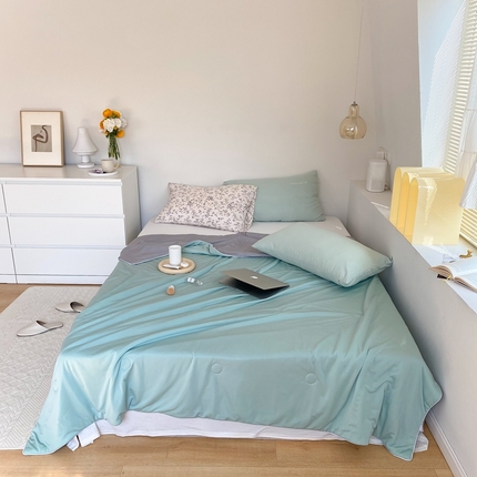 西西家居 2023新款纯色凉感丝夏被 清新绿