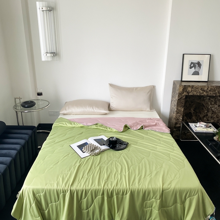 91家纺网 家纺一手货源 找家纺 西西家居 2023新款纯色凉感丝夏被 冰粉绿