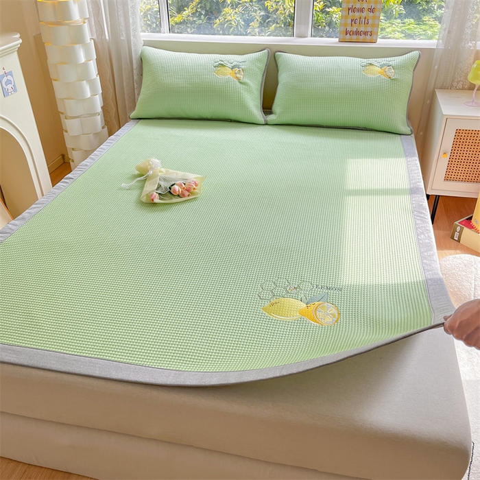 91家纺网 家纺一手货源 找家纺 鑫钰 2023新款凉感豆豆冰丝凉席 冰柠檬-华夫格绿（床席款）