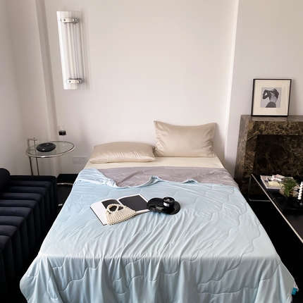 西西家居 2023新款纯色凉感丝夏被 冰浅蓝灰