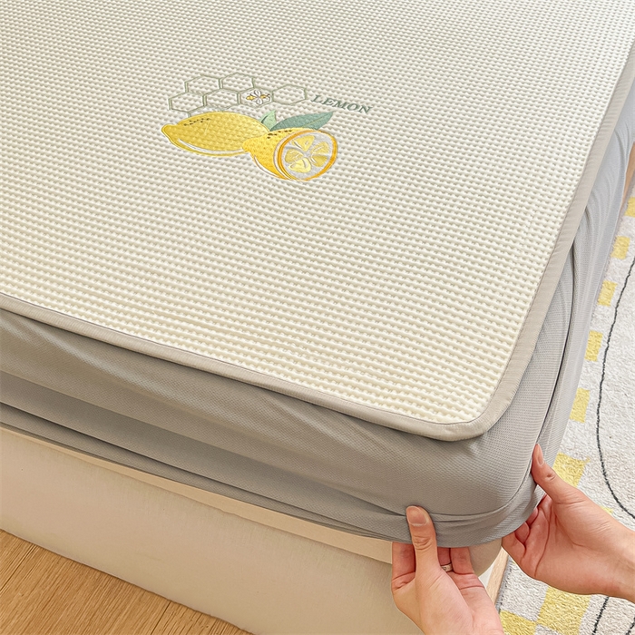 91家纺网 家纺一手货源 找家纺 鑫钰 2023新款凉感豆豆冰丝凉席 冰柠檬-华夫格米（床笠款）