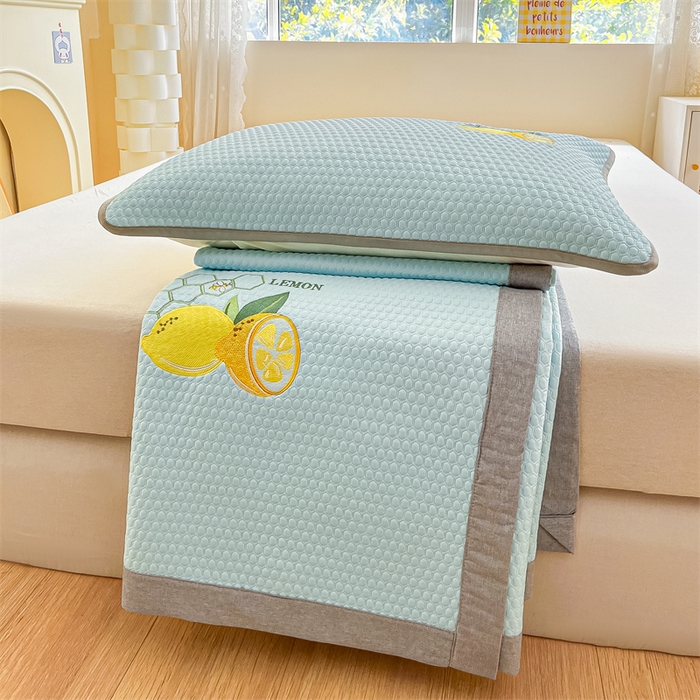 91家纺网 家纺一手货源 找家纺 鑫钰 2023新款凉感豆豆冰丝凉席 冰柠檬-冰豆豆蓝（床席款）