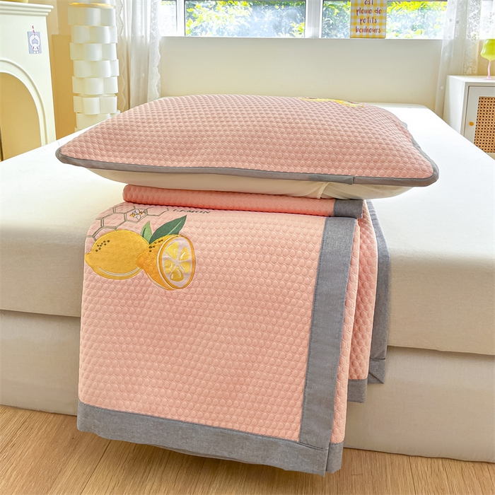 91家纺网 家纺一手货源 找家纺 鑫钰 2023新款凉感豆豆冰丝凉席 冰柠檬-冰豆豆粉（床席款）