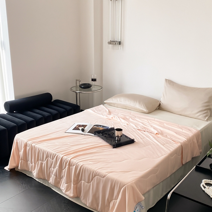 91家纺网 家纺一手货源 找家纺 西西家居 2023新款纯色凉感丝夏被 冰桃粉