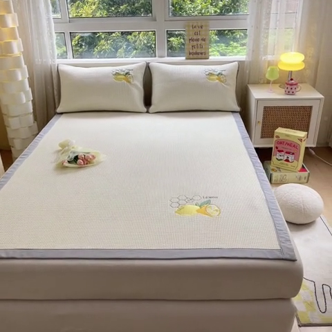 91家纺网 家纺一手货源 找家纺 鑫钰 2023新款凉感豆豆冰丝凉席 冰柠檬-华夫格米（床席款）