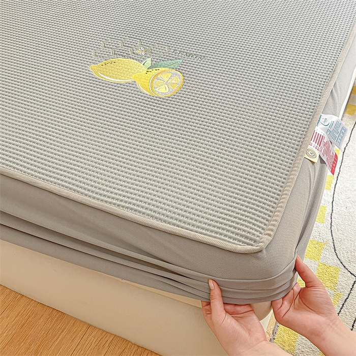 91家纺网 家纺一手货源 找家纺 鑫钰 2023新款凉感豆豆冰丝凉席 冰柠檬-华夫格灰（床笠款）