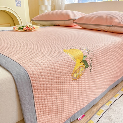 91家纺网 家纺一手货源 找家纺 鑫钰 2023新款凉感豆豆冰丝凉席 冰柠檬-冰豆豆粉（床席款）