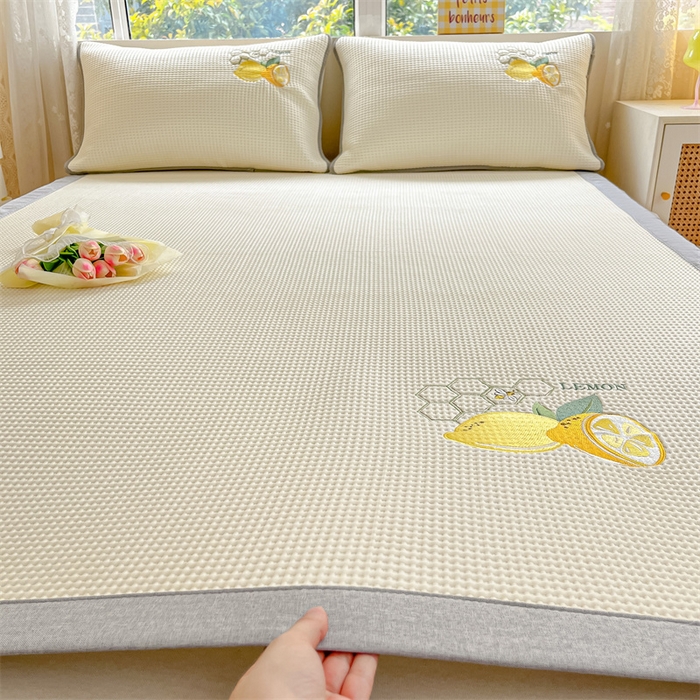 91家纺网 家纺一手货源 找家纺 鑫钰 2023新款凉感豆豆冰丝凉席 冰柠檬-华夫格米（床席款）