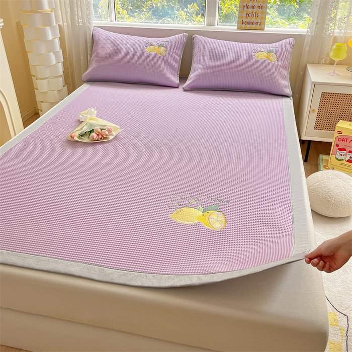 91家纺网 家纺一手货源 找家纺 鑫钰 2023新款凉感豆豆冰丝凉席 冰柠檬-华夫格紫（床席款）