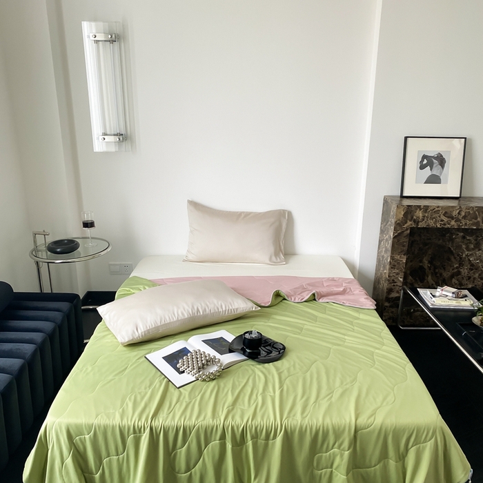 91家纺网 家纺一手货源 找家纺 西西家居 2023新款纯色凉感丝夏被 冰粉绿